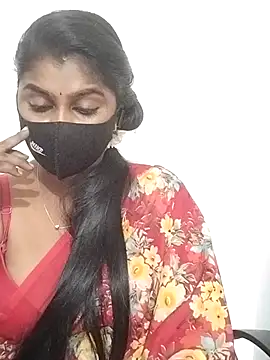 Tamil_Azhaghi webcam