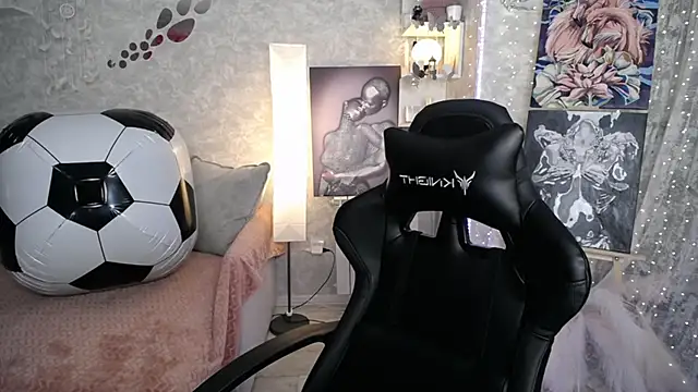 NickyAdamidi webcam
