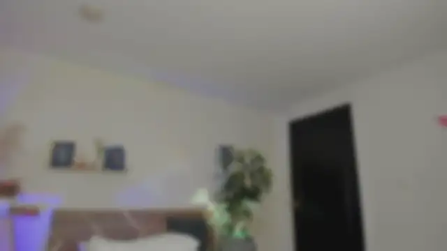 YariRose webcam