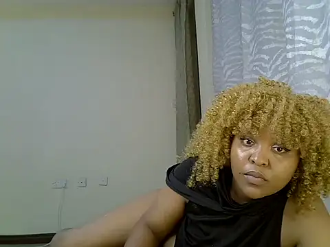 Sweetbrowna webcam
