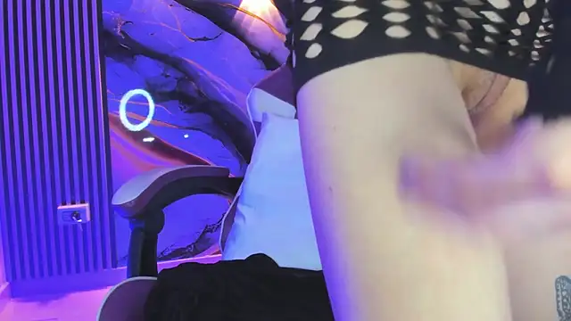 Watch chloe_jacksonn live on EroticFlix - High definition streams
