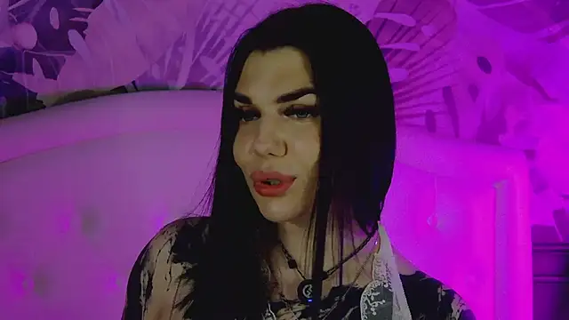 MaeveMoon webcam