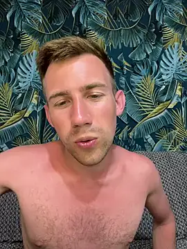 -DARKWHITE- webcam
