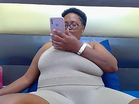 SexyBoobs44DD webcam