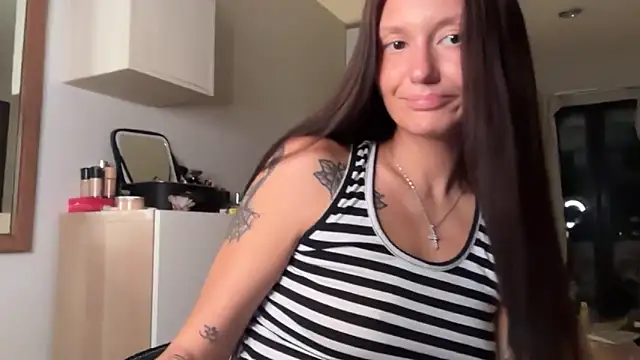 katiecatt live cam on StripChat