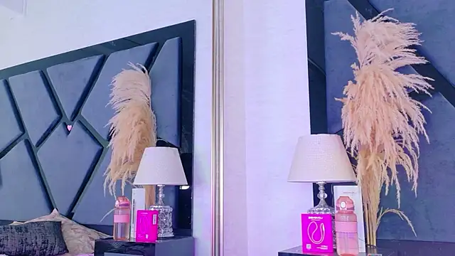 CamilaJohnston webcam
