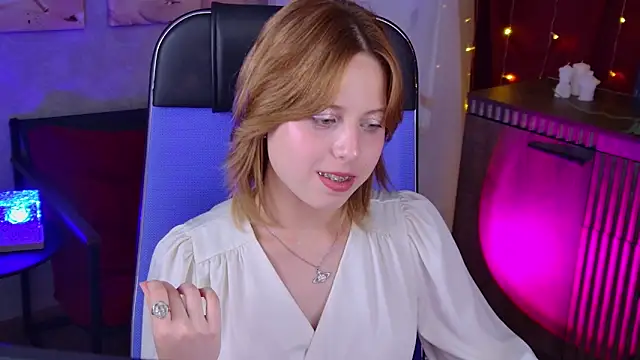 VivienneHebert webcam