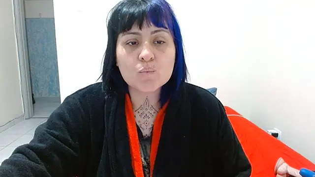 vaholiver webcam