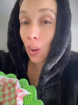MARILYNKOVANOVA webcam