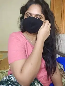 Sravvi499 webcam
