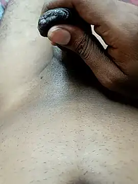 Desiboy_slaveForGirls webcam
