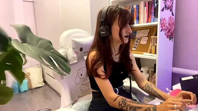 Monica_Cutersseys webcam