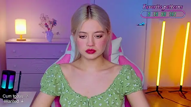 mybunnywendy (F young) - take off your panties