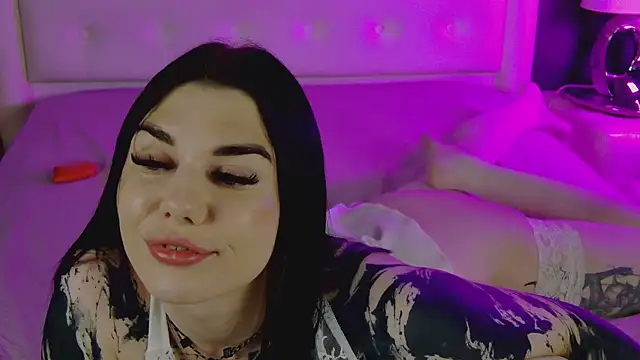 MaeveMoon webcam