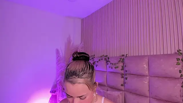 HannaRhodes webcam