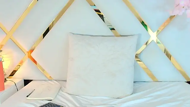 Real_virgin_Pussy webcam