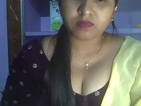 Tamil_Kuttyma webcam