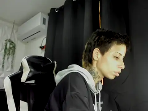 lunallena_17 webcam