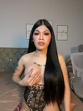 DanikaLovve webcam