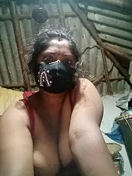 Miss-poly webcam