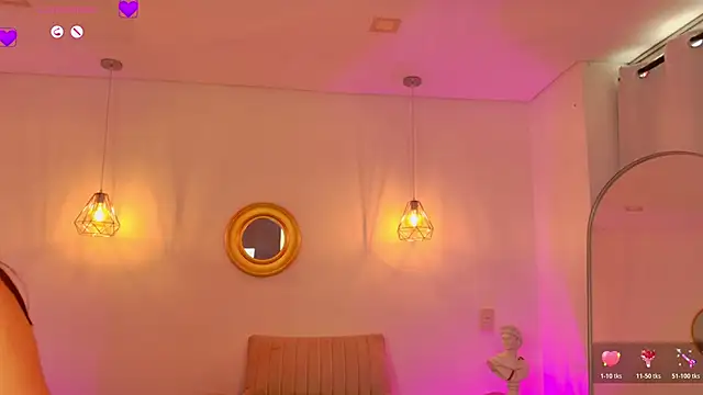 MilaCravee webcam
