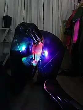 live cam room LatexDevil Blondie
