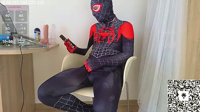 curlyboyy_ live cam on StripChat