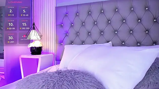 LunaBloomn webcam