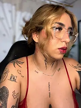 CarolQueen1_ webcam