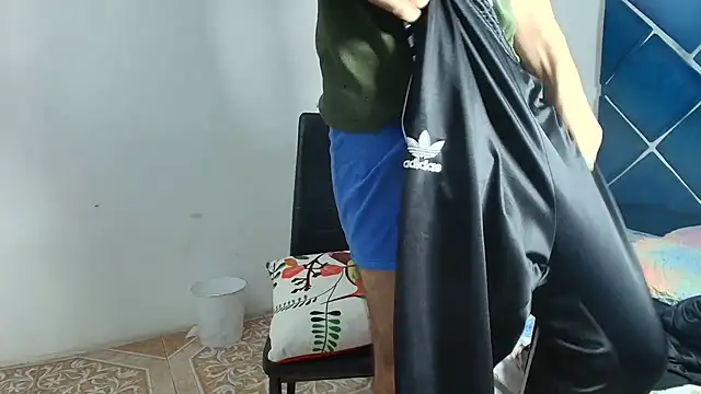 EdwinBoys live cam on StripChat