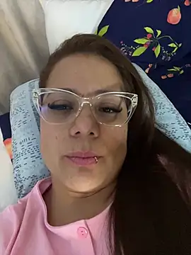 Pretty__Milf webcam