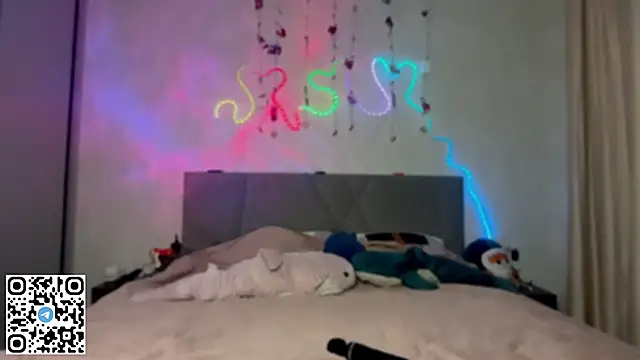 Emma_Willson webcam