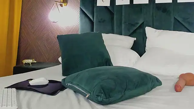 LunaSinn webcam