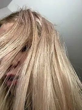 KimEvanss webcam
