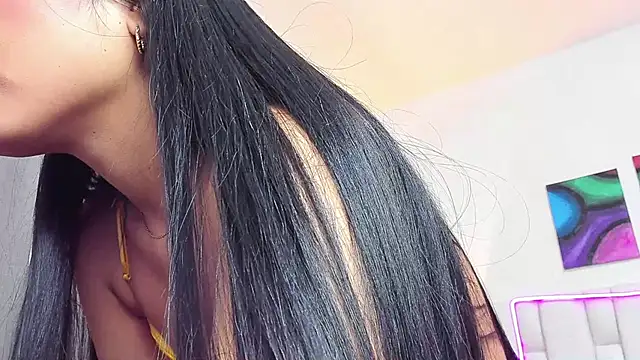 Nauthy_Nahomi webcam