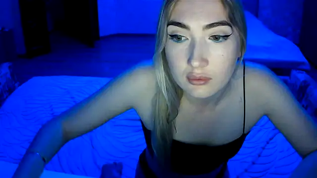Mira_royy webcam