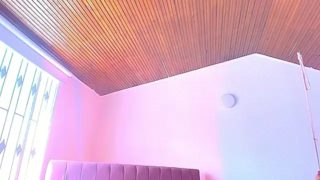 mia_gyutarouwu webcam