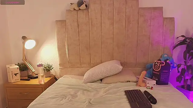 helenawinterbourne's live room
