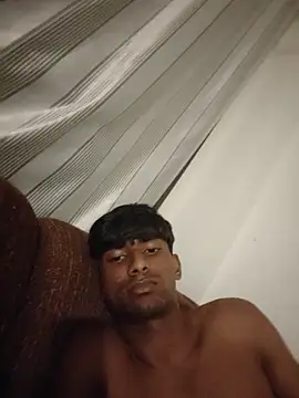 Mohan17 live cam on StripChat