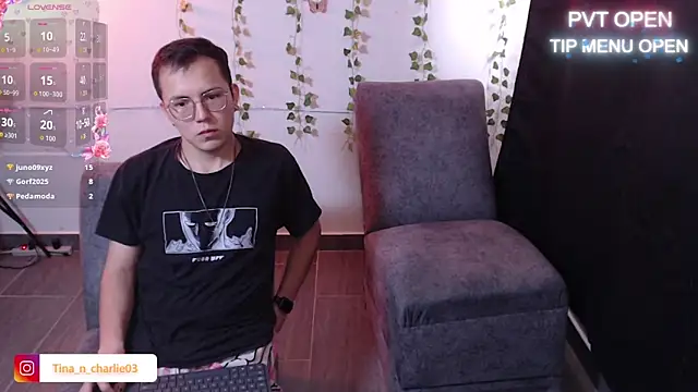 Tina_4_Charlie webcam