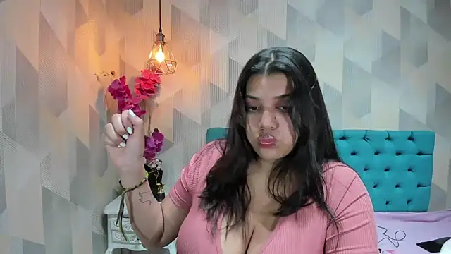 LindaBreeS webcam