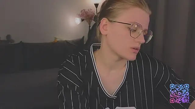 _JessieVibes webcam