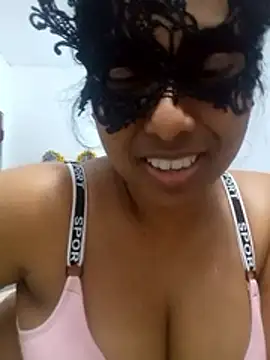 Expose_Queen webcam