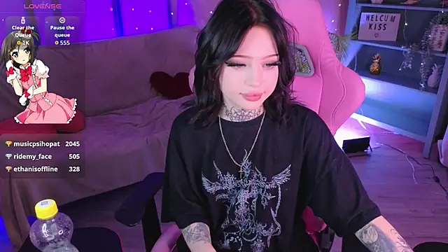 Emma_Kirks webcam