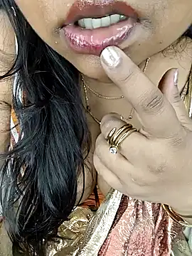 Curvy_Pooja webcam