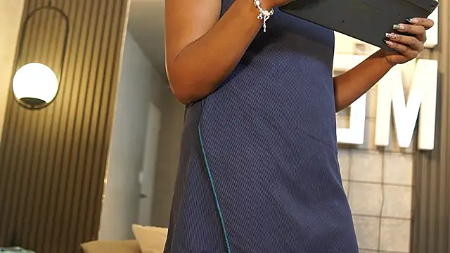 Aghata_Grey webcam