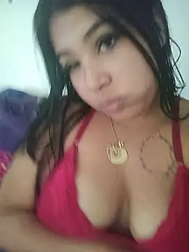 Bella_cross_v webcam