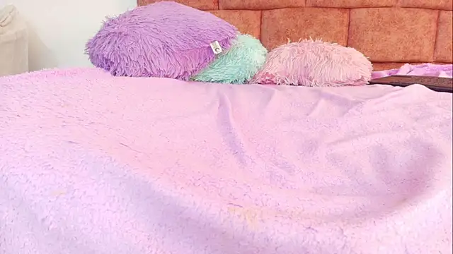 mia_nasty_dirty - Mia_Nasty_Dirty's free webcam - UK Sex Cams