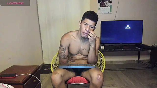 antonio_aguilarx webcam