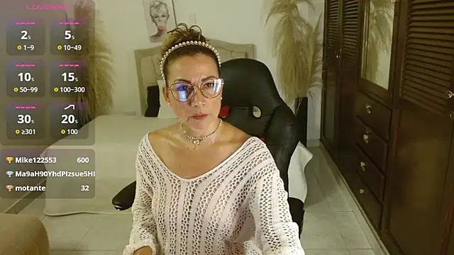 AfroditaSelena_ webcam